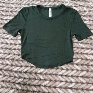 Lululemon Hold Tight Short Sleeve Top Sz 2 NWOT